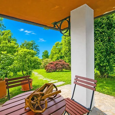 Appartement La Verbanina Private Garden - Happy *