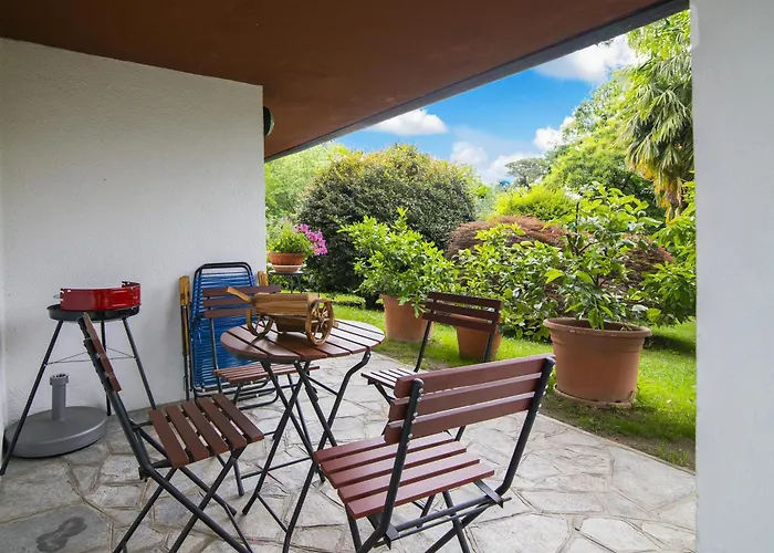 Appartamento La Verbanina Private Garden - Happy